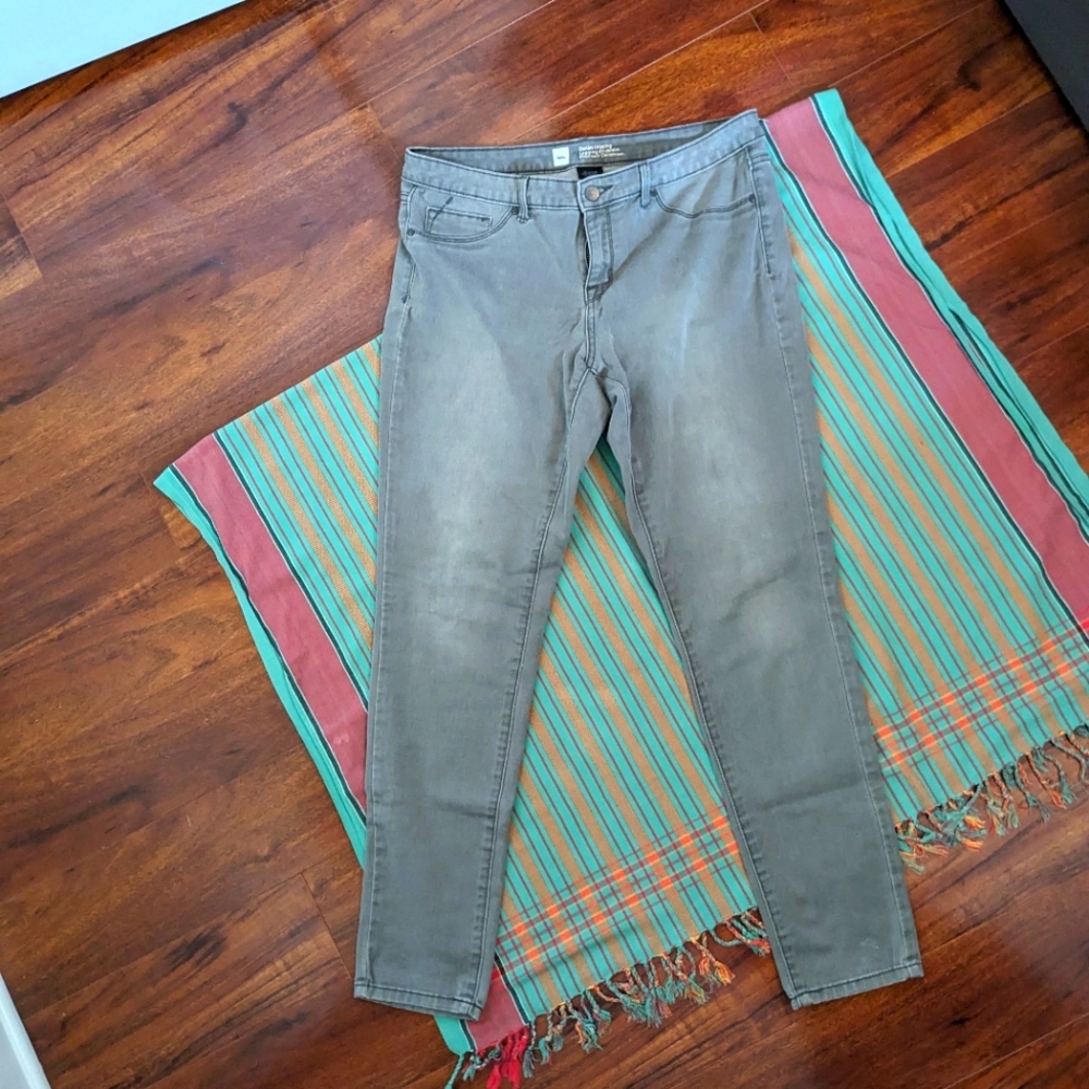 3/$12💚MOSSIMO Jeggings 12